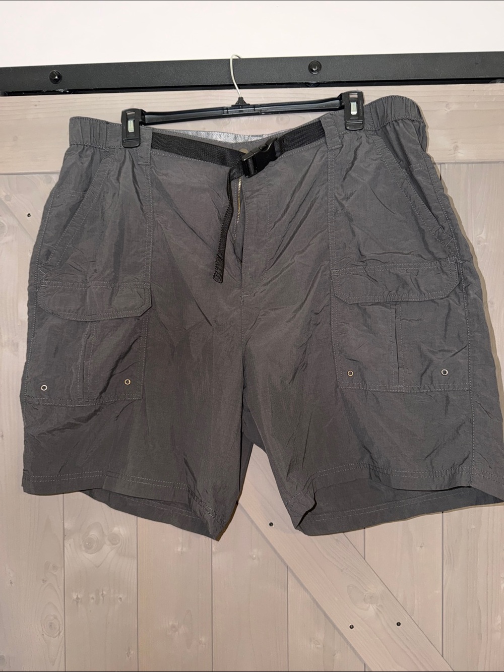 croft & barrow Men's Gray Cargo Shorts with Web Belt